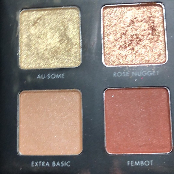 Milani gilded gold eye shadow palette - Picture 8 of 8
